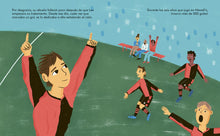 Load image into Gallery viewer, Little People, Big Dreams en español: Leo Messi (Pasta Blanda / Paperback)