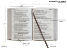 Load image into Gallery viewer, Biblia católica en español
